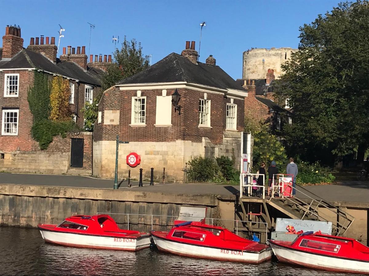 The Davey Tower, Medieval Riverside House يورك المظهر الخارجي الصورة