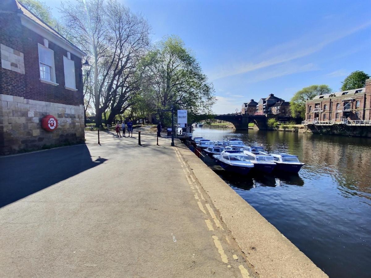 The Davey Tower, Medieval Riverside House يورك المظهر الخارجي الصورة